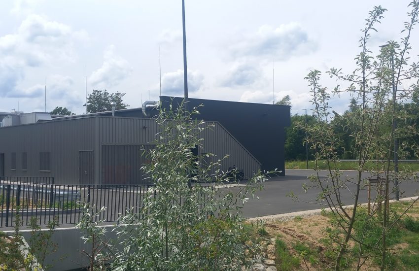 Feuerwehr-Memmelsdorf. neues Feuerwehrhaus von der Rückseite.